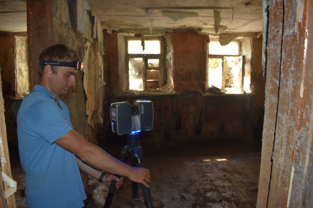 Студенты Рязанского Политеха и волонтеры познакомились с технологией трехмерного сканирования объектов исторической недвижимости.